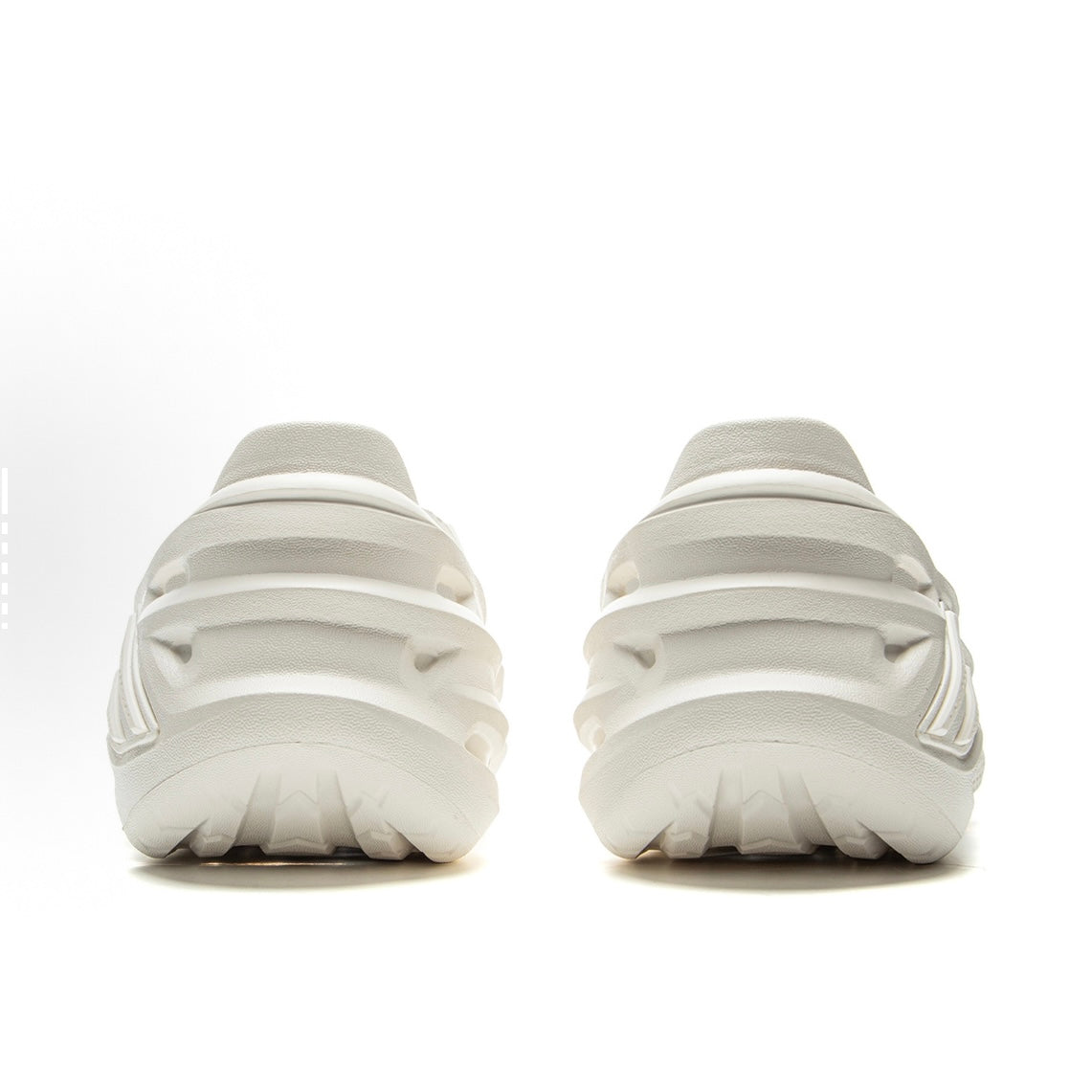 BADFIVE dunker croc Pure White